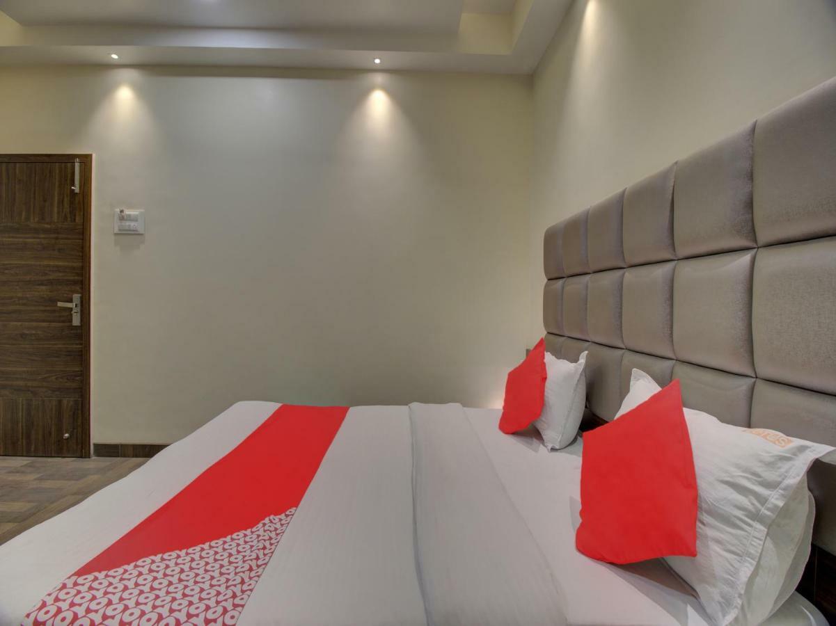 Oyo 35844 Hotel Lotus Residency Sāngli 외부 사진