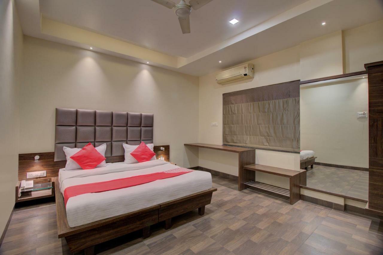 Oyo 35844 Hotel Lotus Residency Sāngli 외부 사진
