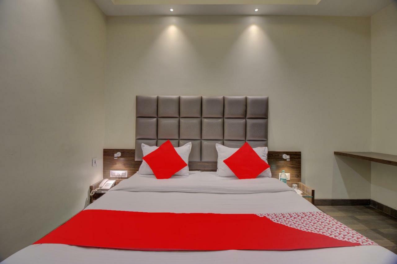 Oyo 35844 Hotel Lotus Residency Sāngli 외부 사진